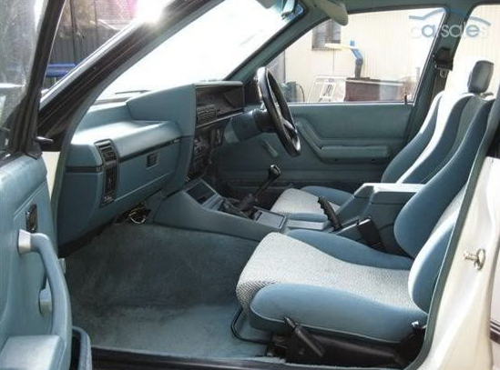 VK - VL Commodore Brock ceulean trim paint